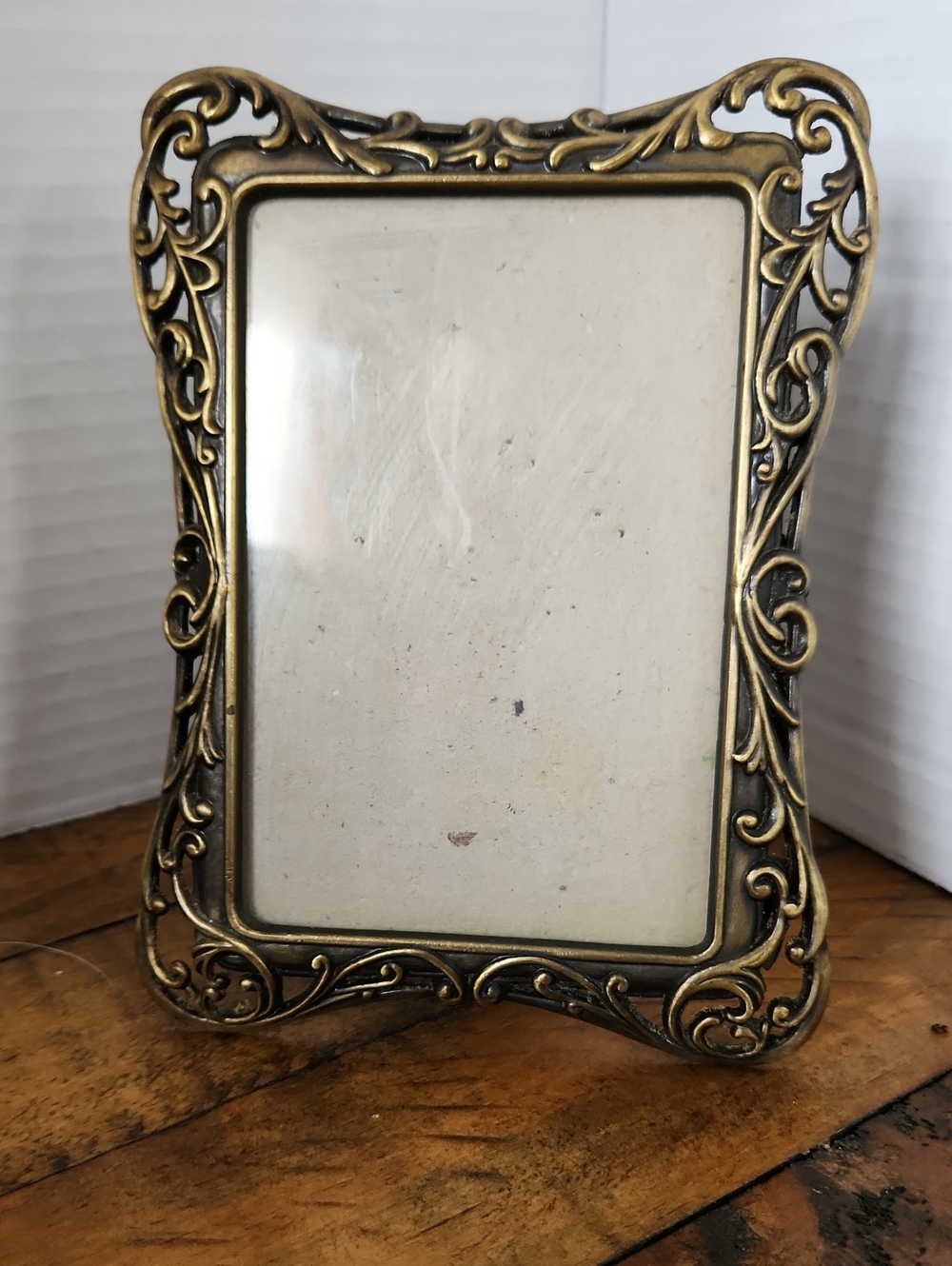 Vintage Ornate Gold-tone Heavy Metal Picture Frame -